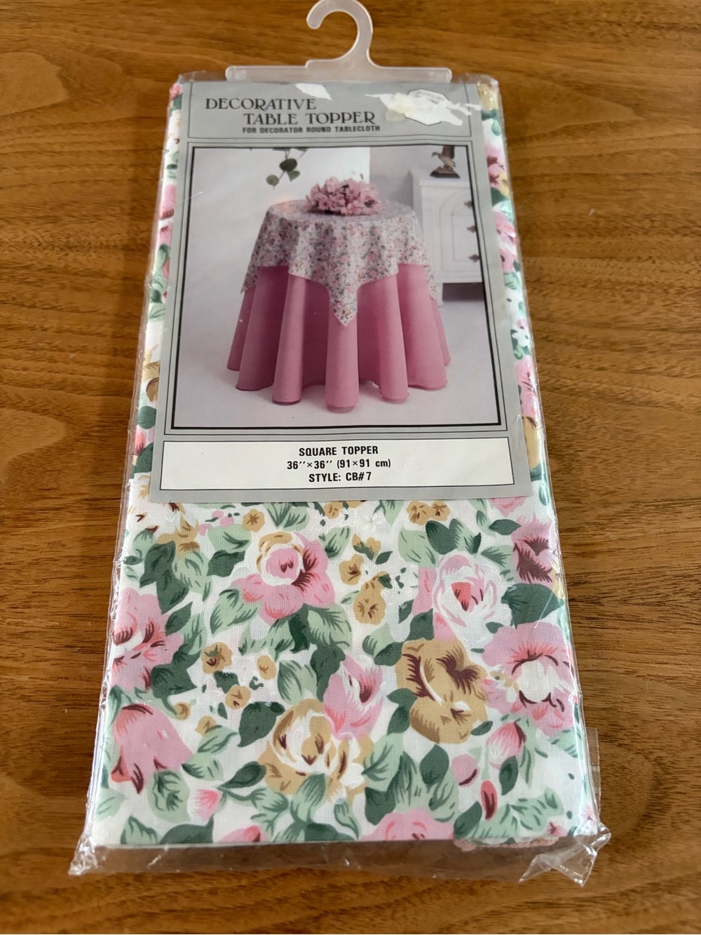 NIP Decorative Floral Square Table Topper